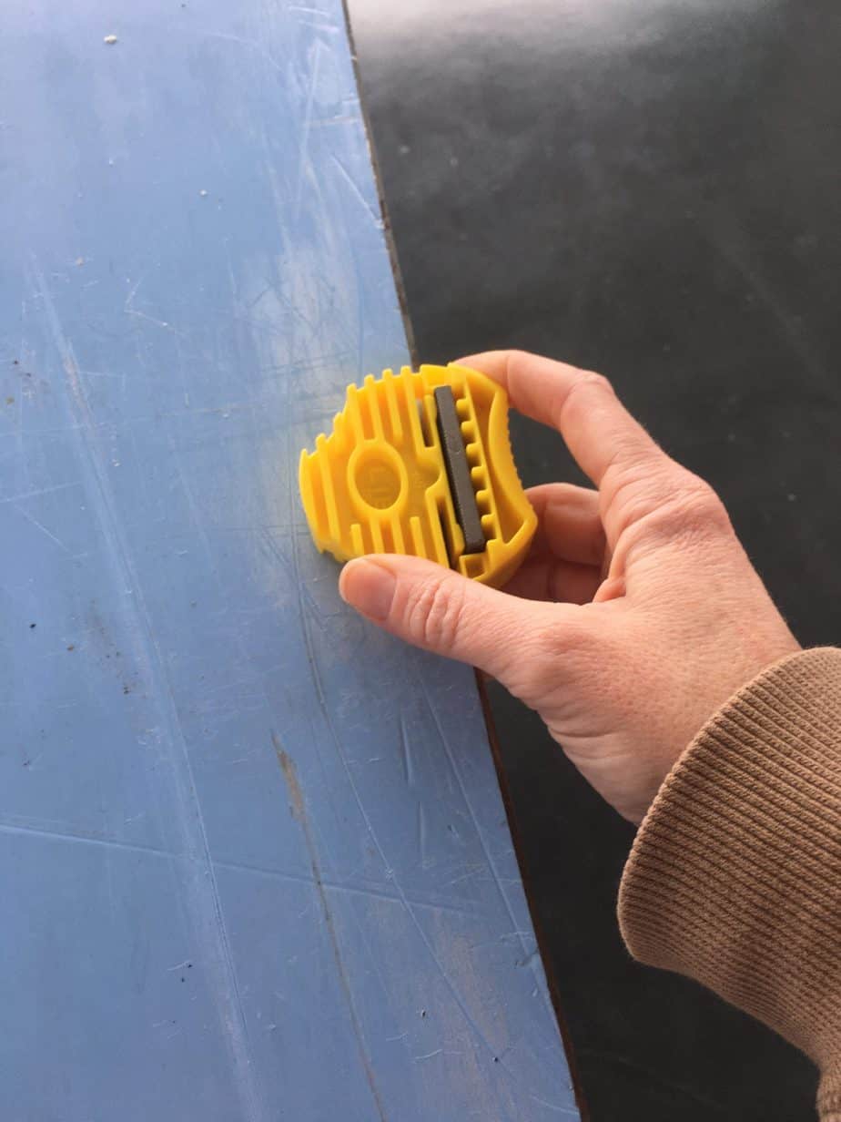 How to Wax a Snowboard A StepbyStep Guide Snowsports Guru