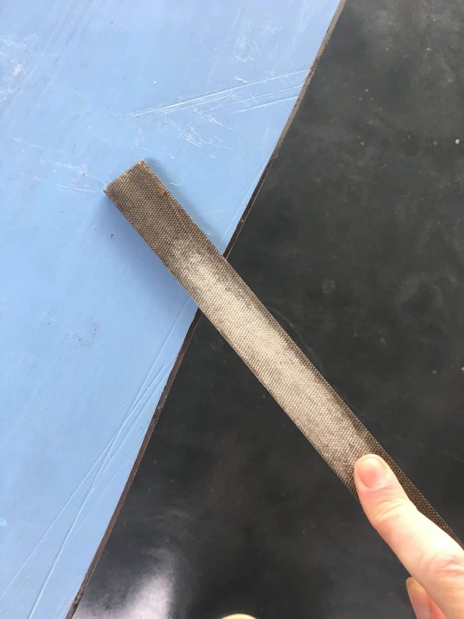 How To Sharpen Snowboard Edges Snowsports Guru